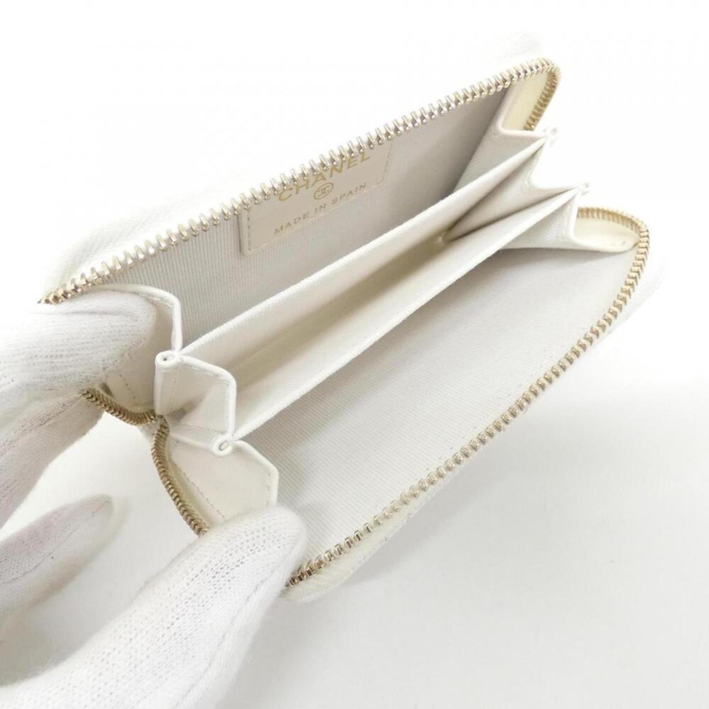 CHANEL White Wallet - Picture 9 of 10